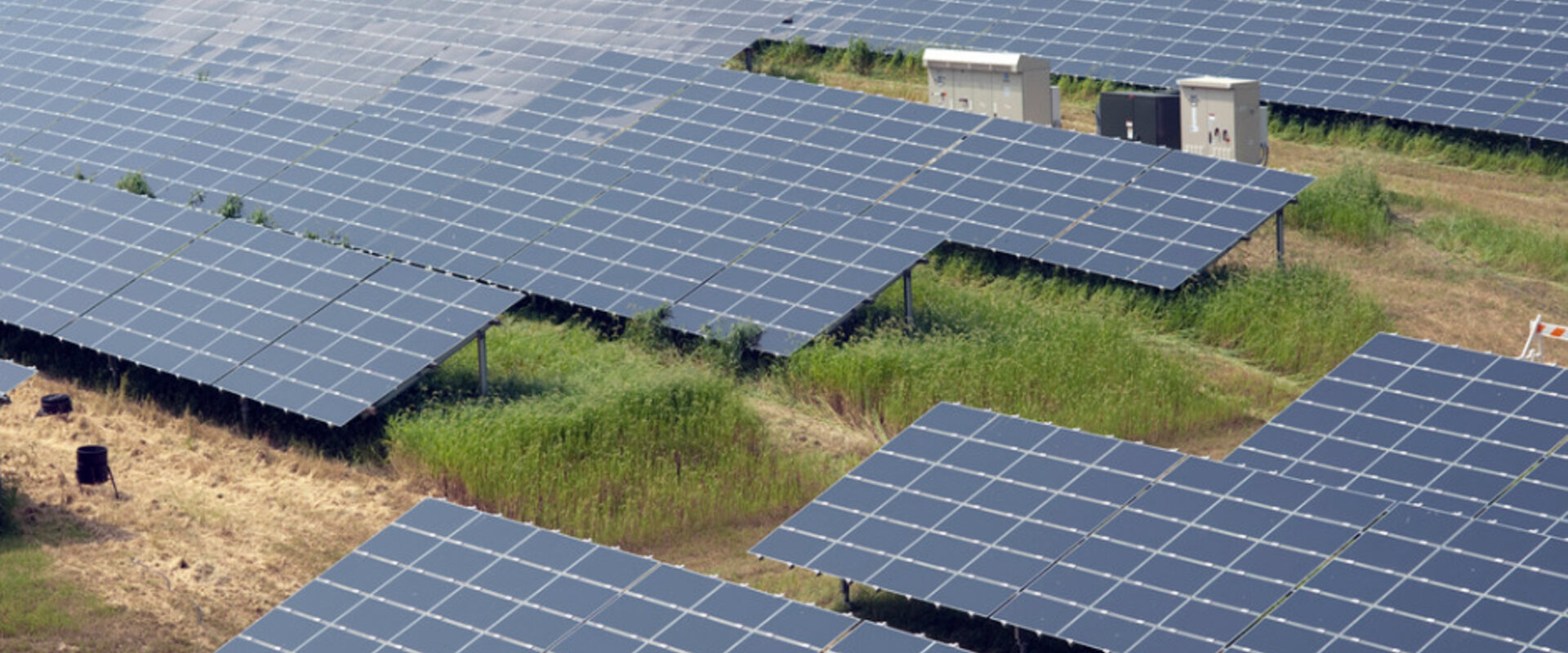 Solar panel park picture id146909883